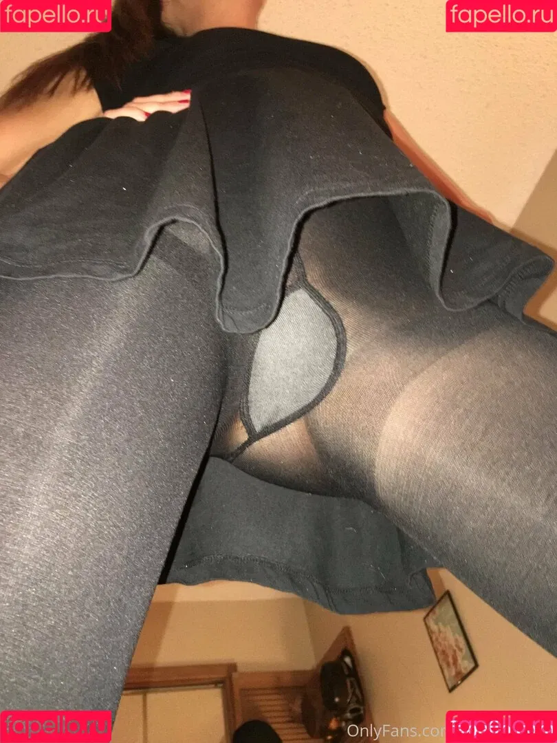 nylonskitten Onlyfans Photo Gallery 