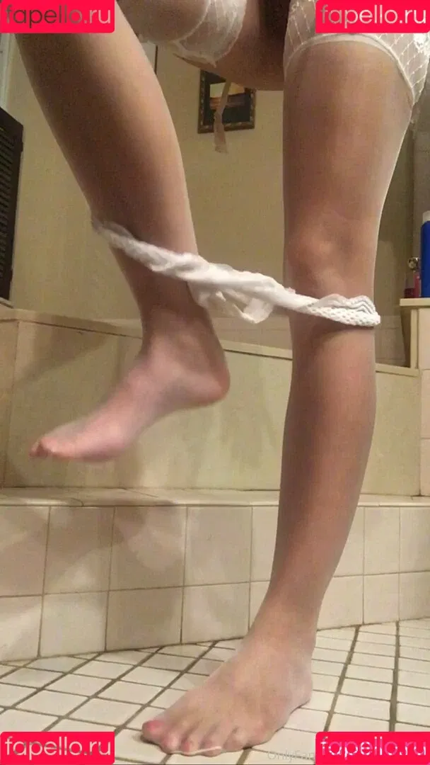 nylonskitten Onlyfans Photo Gallery 