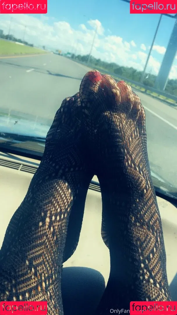 nylonskitten Onlyfans Photo Gallery 