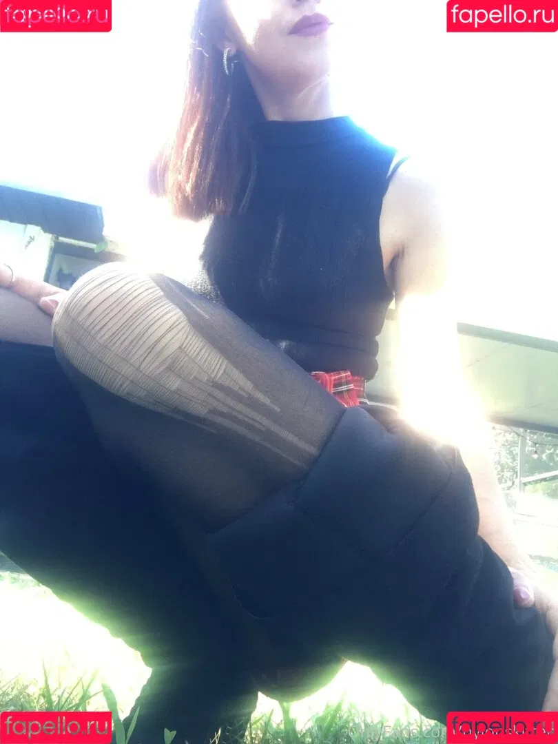 nylonskitten Onlyfans Photo Gallery 