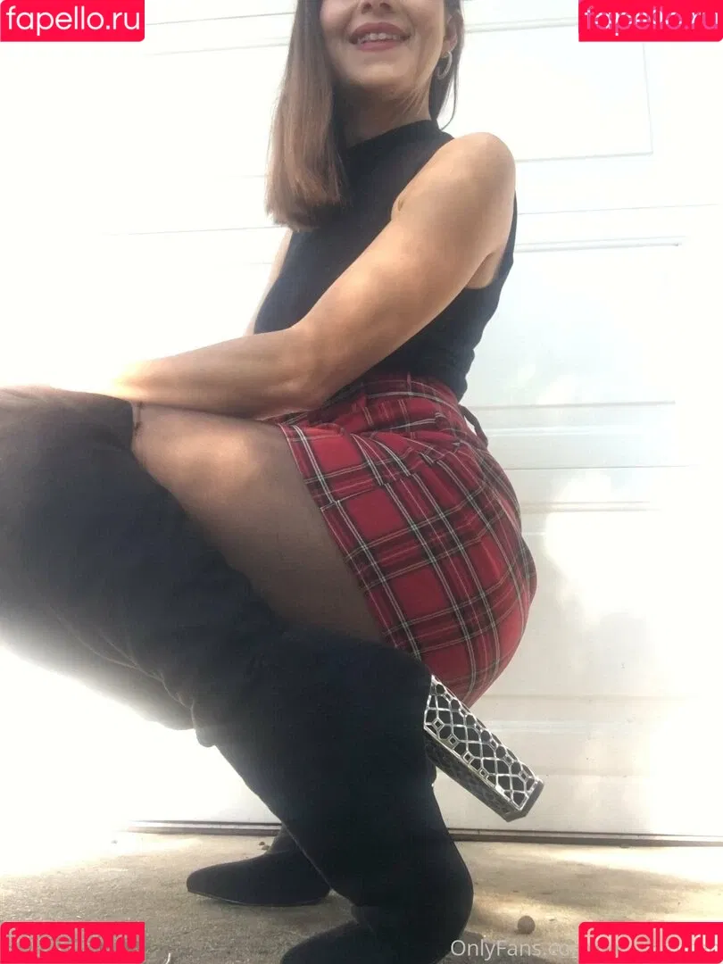 nylonskitten Onlyfans Photo Gallery 