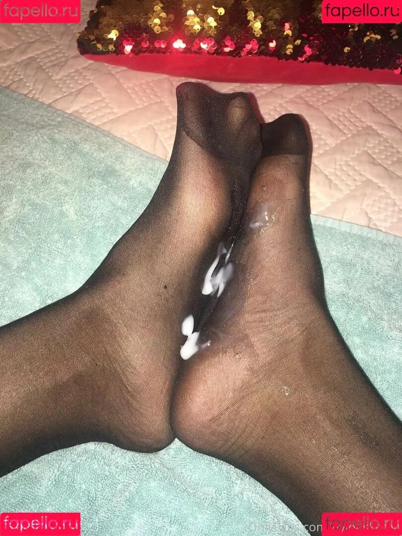 nylonskitten Onlyfans Photo Gallery 