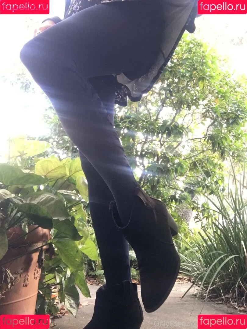 nylonskitten Onlyfans Photo Gallery 