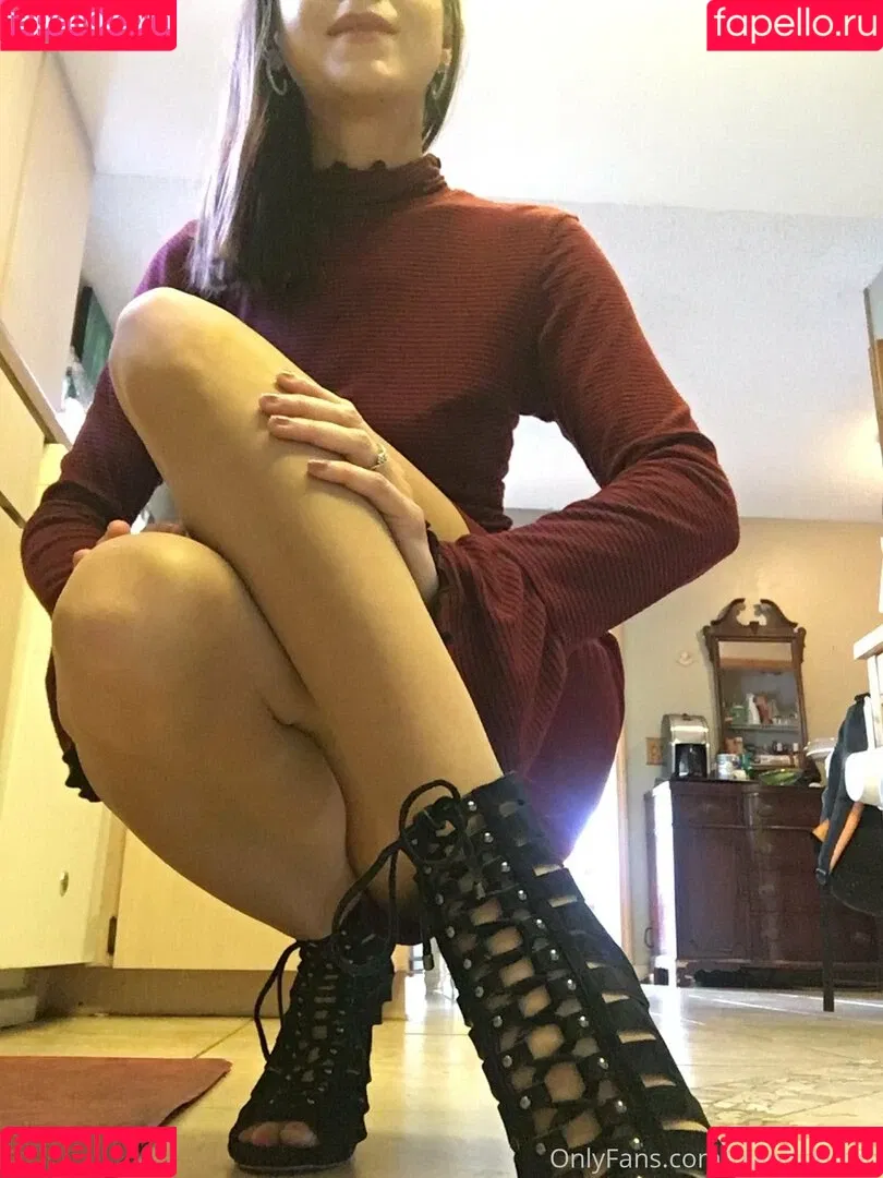 nylonskitten Onlyfans Photo Gallery 