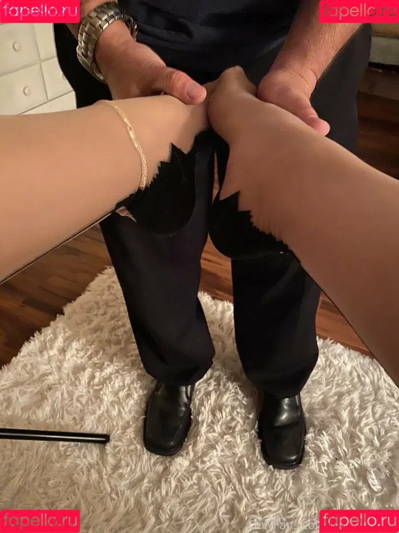 nylonskitten Onlyfans Photo Gallery 