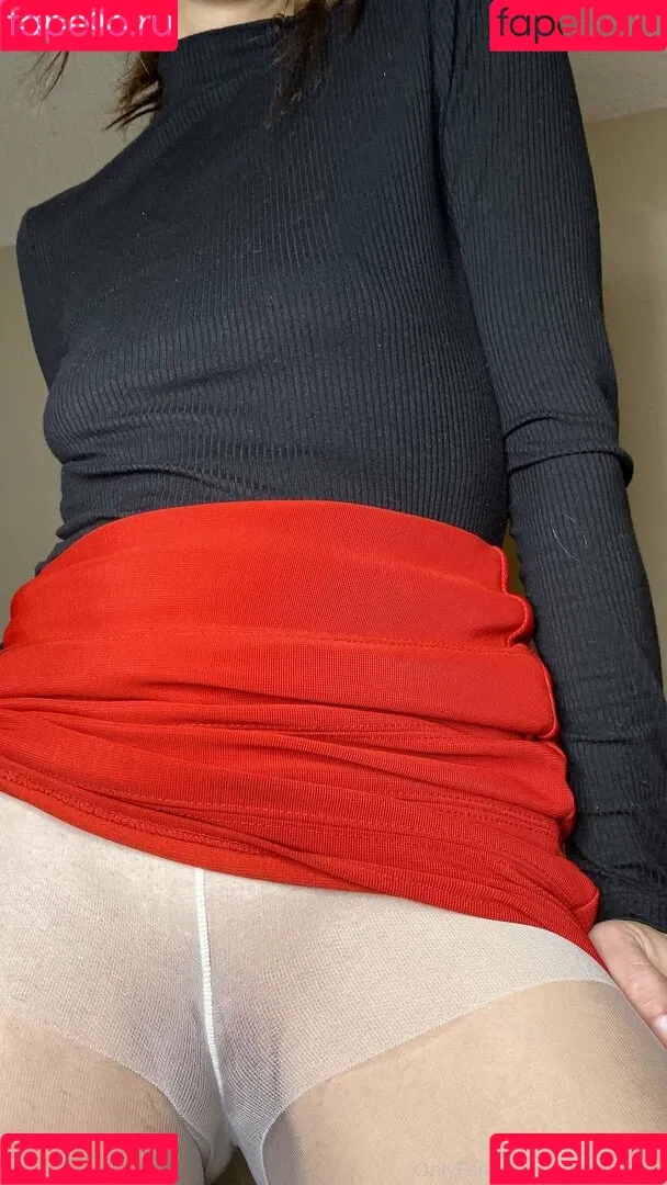 nylonskitten Onlyfans Photo Gallery 