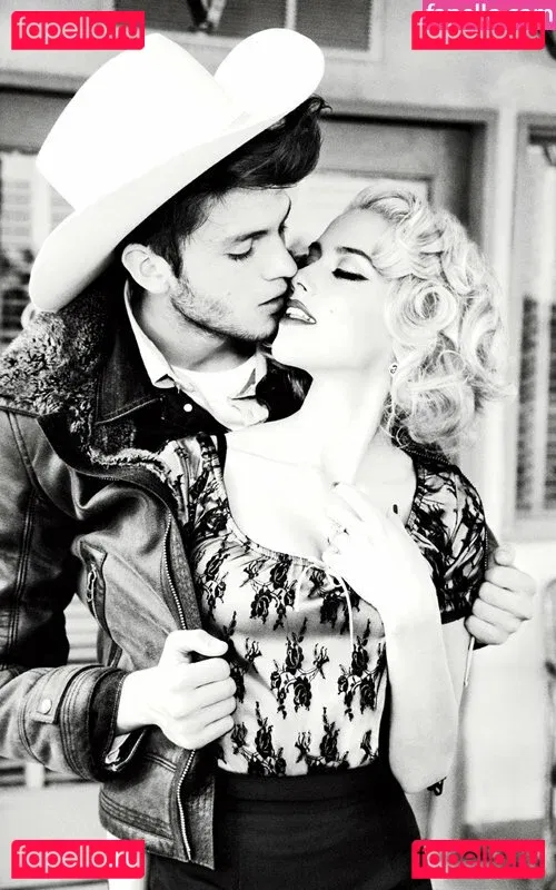 Amber Heard Onlyfans Photo Gallery 