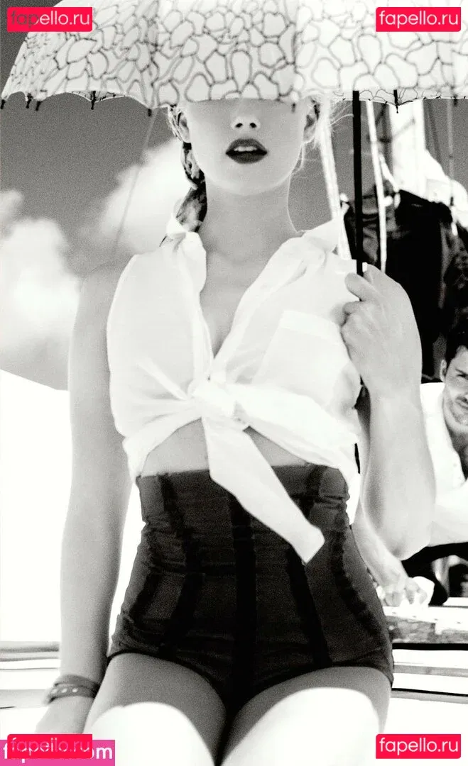 Amber Heard Onlyfans Photo Gallery 