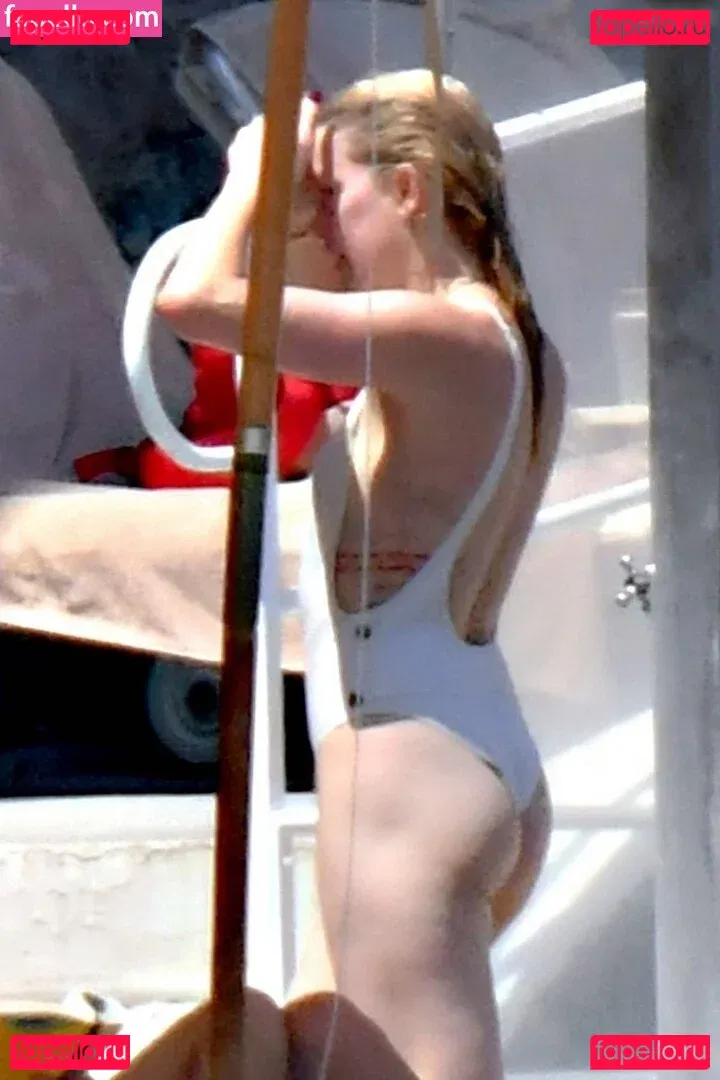 Amber Heard Onlyfans Photo Gallery 