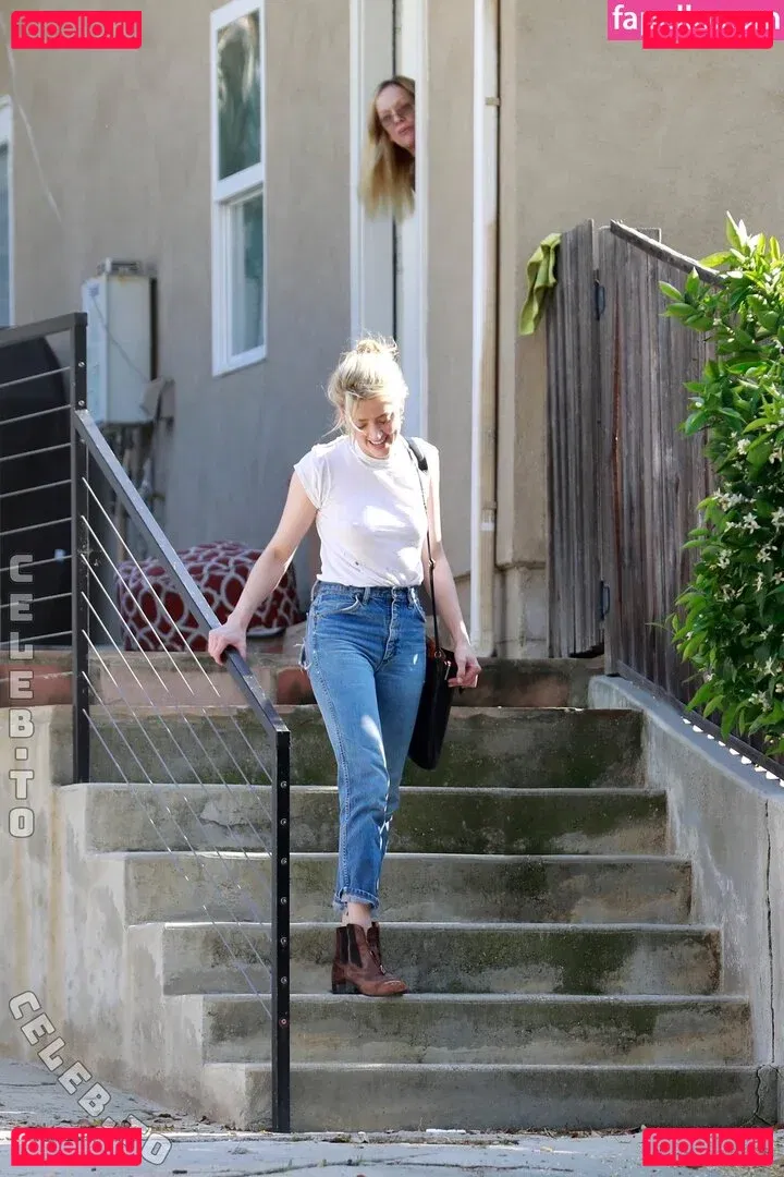 Amber Heard Onlyfans Photo Gallery 