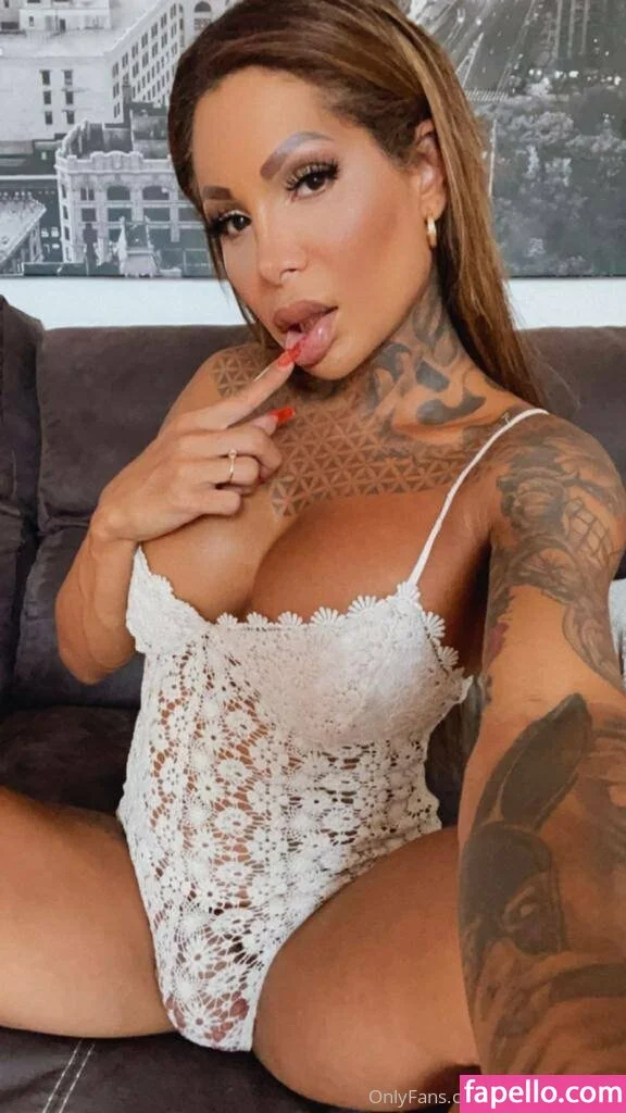 vanessajhons1 Onlyfans Photo Gallery 