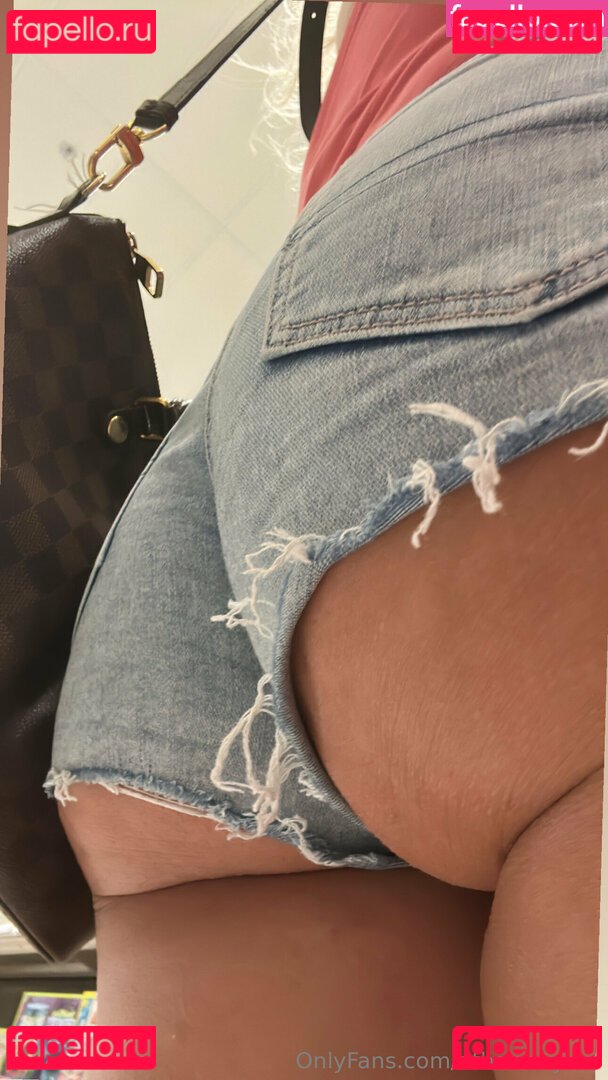 theblondintheblue Onlyfans Photo Gallery 