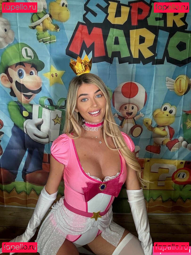 lorinajane18 / lorinajanefree Onlyfans Photo Gallery 