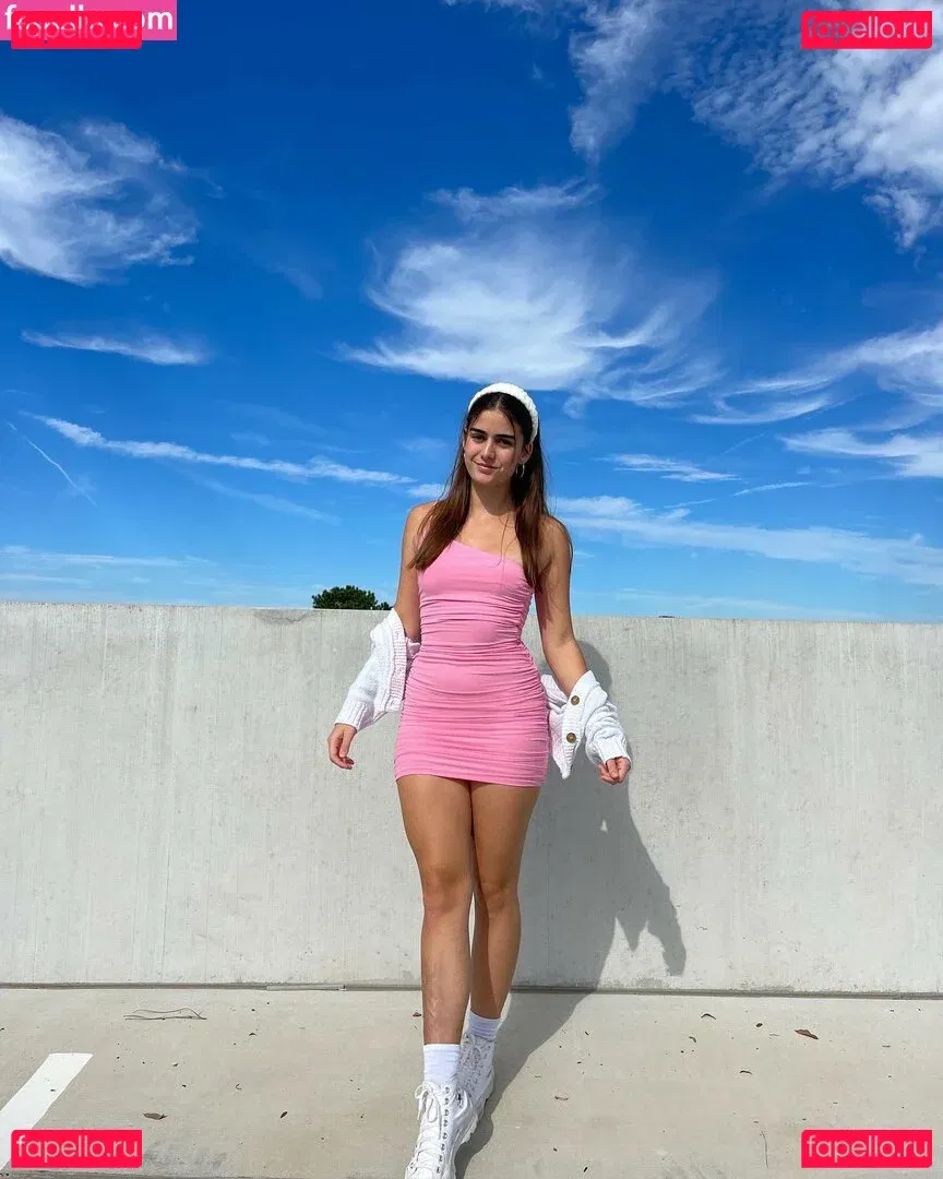 Jennifer Sequeira Onlyfans Photo Gallery 