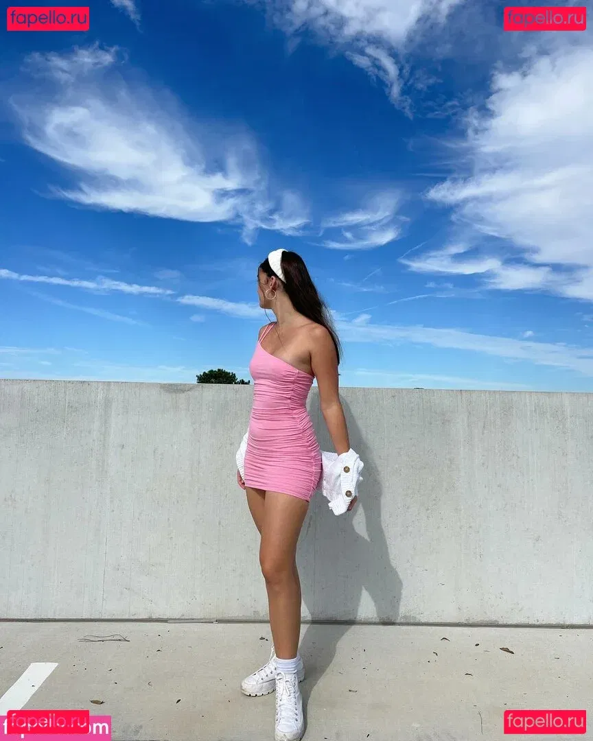 Jennifer Sequeira Onlyfans Photo Gallery 