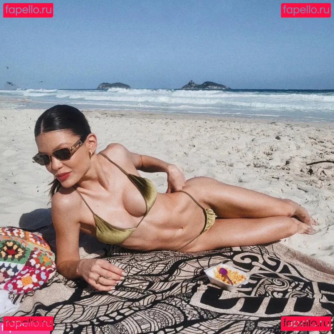 Vitoria Strada / vitoriastrada_ Onlyfans Photo Gallery 