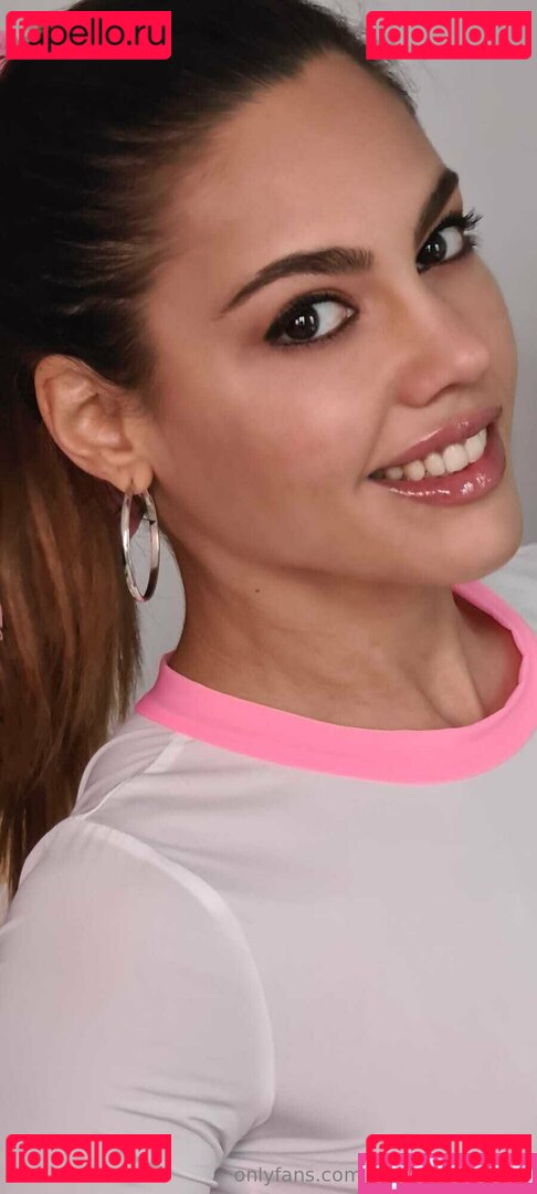 apolonialapiedra / apoloniarealx Onlyfans Photo Gallery 