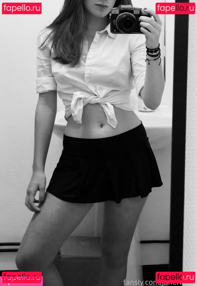 JaneRoyal / jane_royalee Onlyfans Photo Gallery 