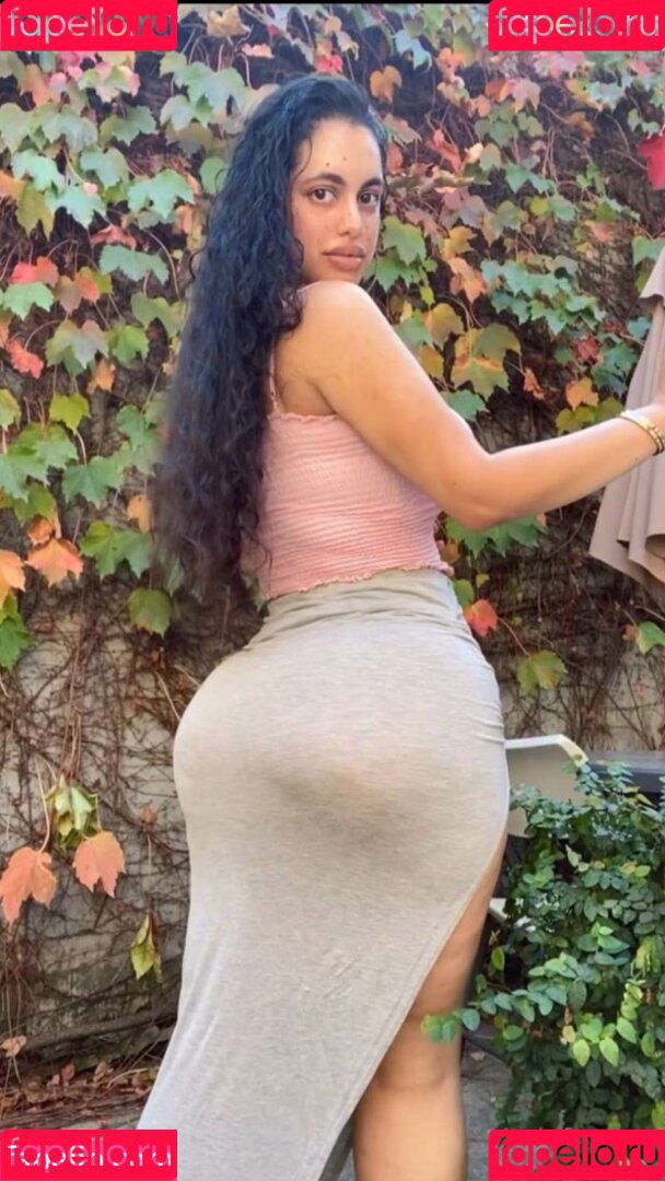 Razan Shihadeh Onlyfans Photo Gallery 