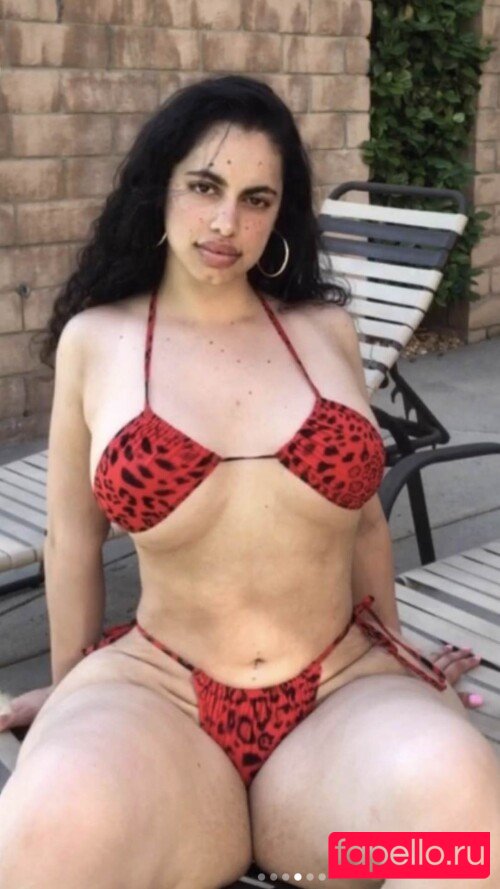 Razan Shihadeh Nude Onlyfans Photo 40