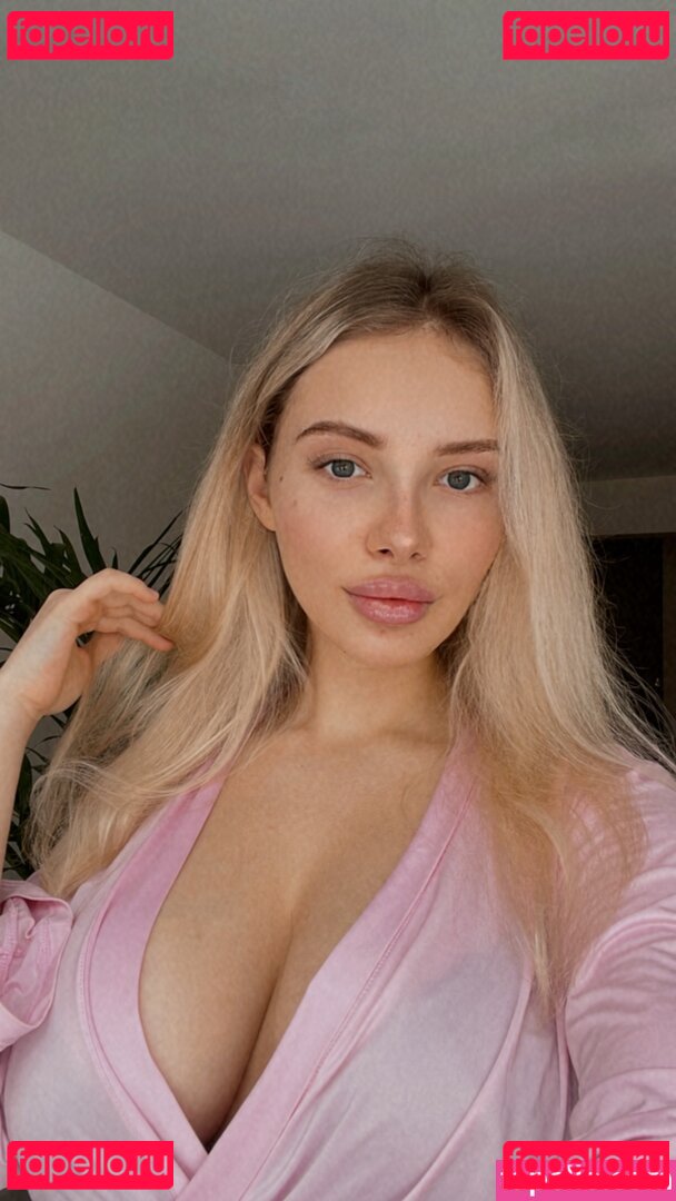 Esvittie / mmmaaarrryyyyyy Onlyfans Photo Gallery 