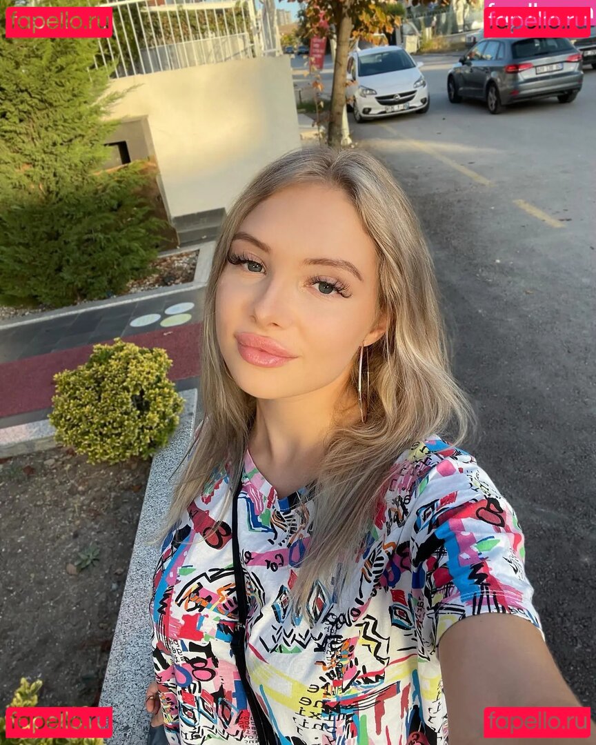 Esvittie / mmmaaarrryyyyyy Onlyfans Photo Gallery 