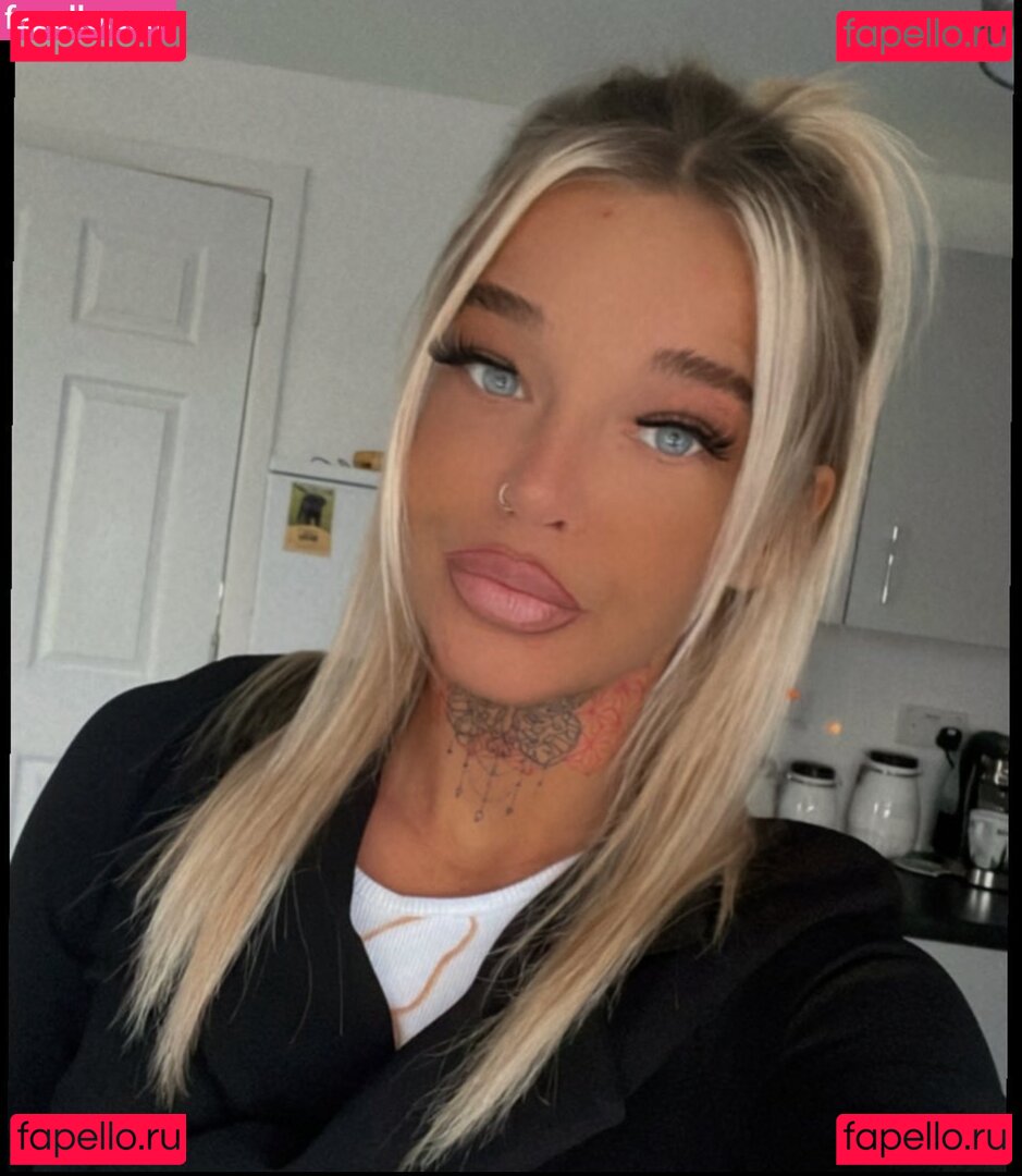 Emma Jane Donald / emmajaned93 Onlyfans Photo Gallery 