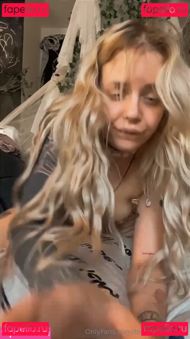 biondaliona / biondaz Onlyfans Photo Gallery 