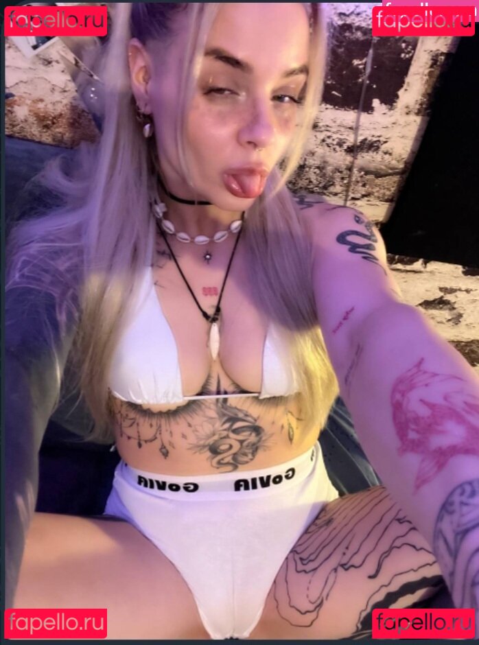 biondaliona / biondaz Onlyfans Photo Gallery 