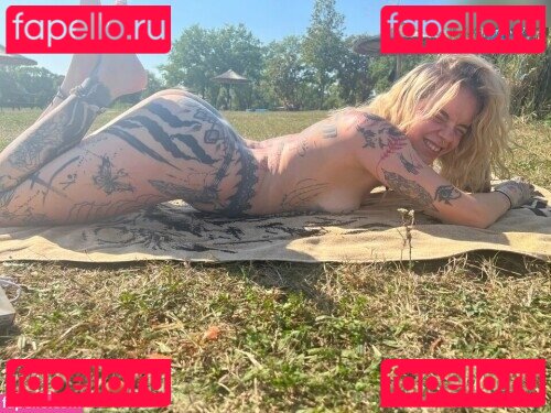 biondaliona / biondaz Onlyfans Photo Gallery 