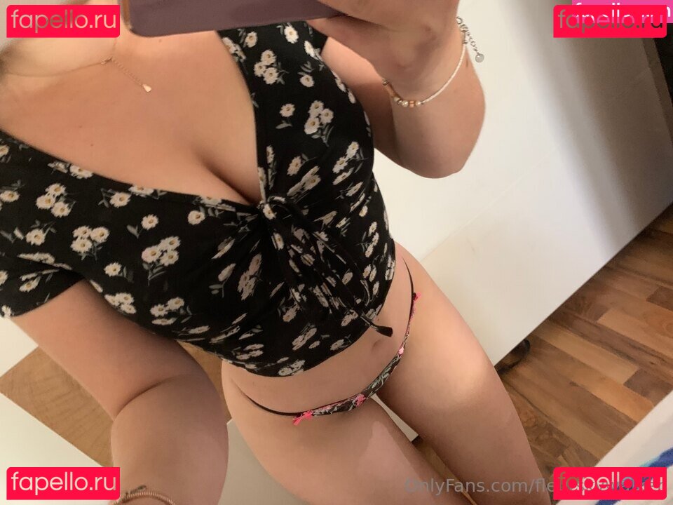 FleurSkywalker / fleurskyywalkerr Onlyfans Photo Gallery 