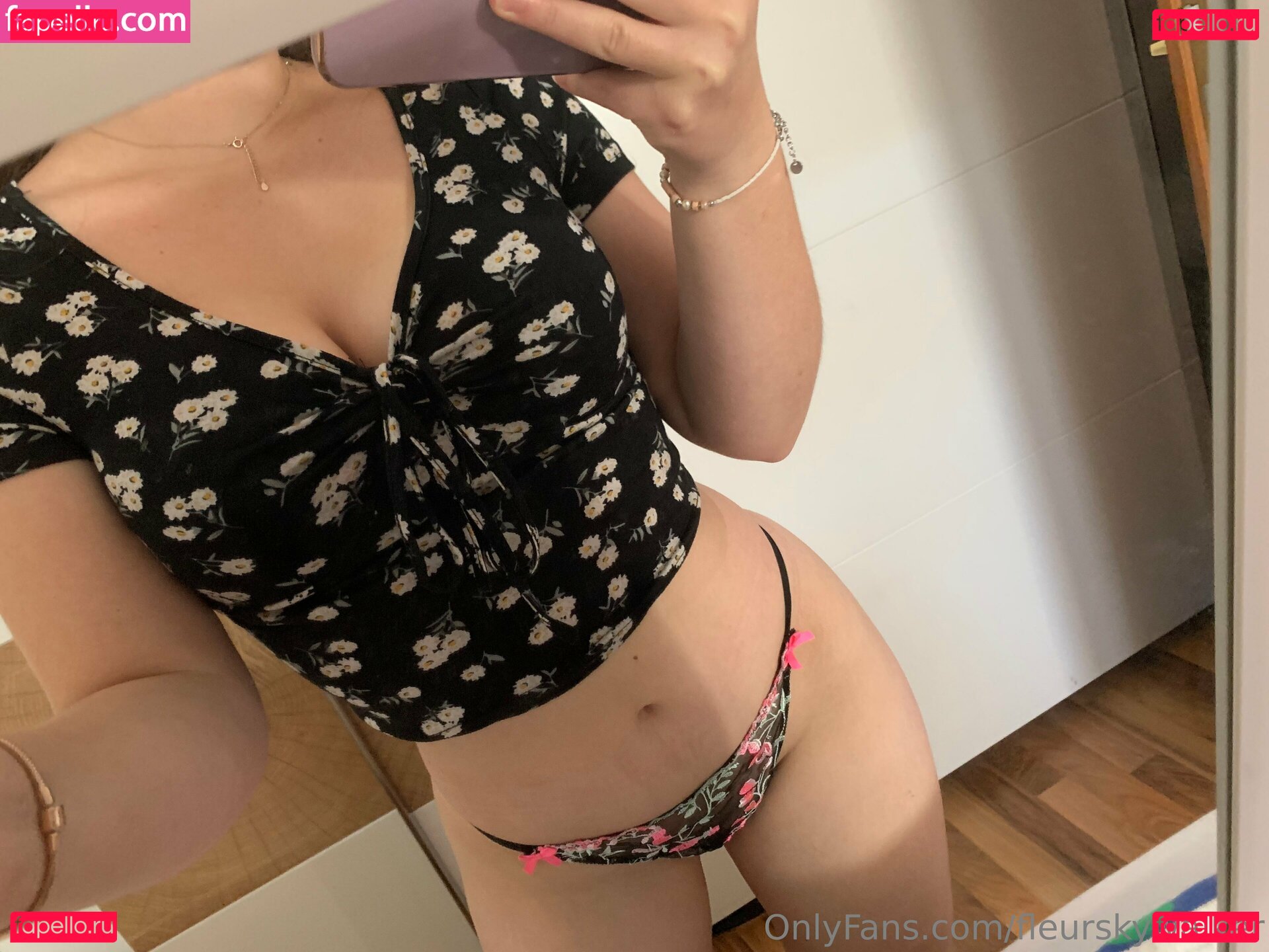 FleurSkywalker / fleurskyywalkerr Onlyfans Photo Gallery 