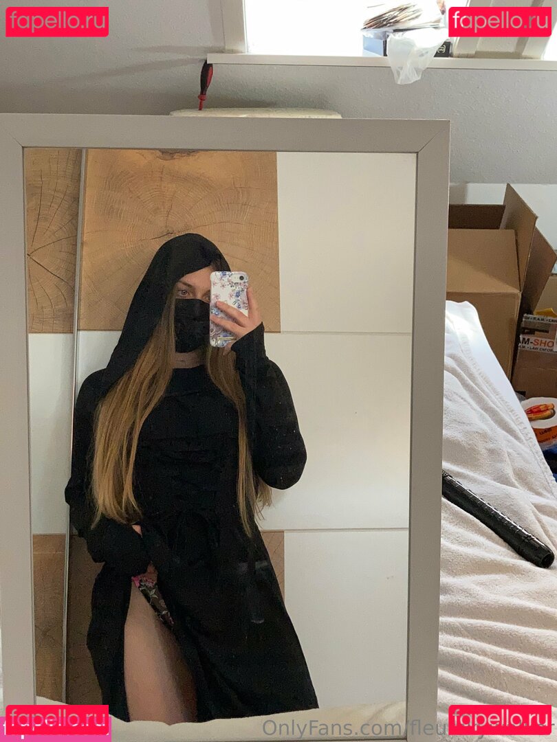 FleurSkywalker / fleurskyywalkerr Onlyfans Photo Gallery 