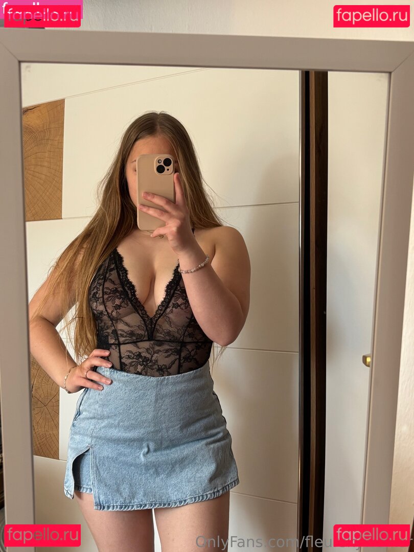 FleurSkywalker / fleurskyywalkerr Onlyfans Photo Gallery 