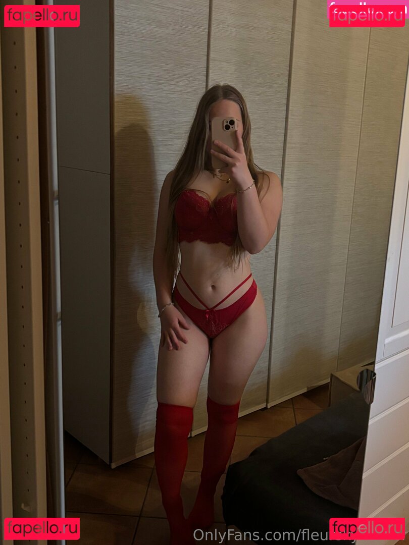 FleurSkywalker / fleurskyywalkerr Onlyfans Photo Gallery 