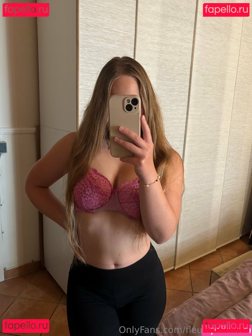 FleurSkywalker / fleurskyywalkerr Onlyfans Photo Gallery 