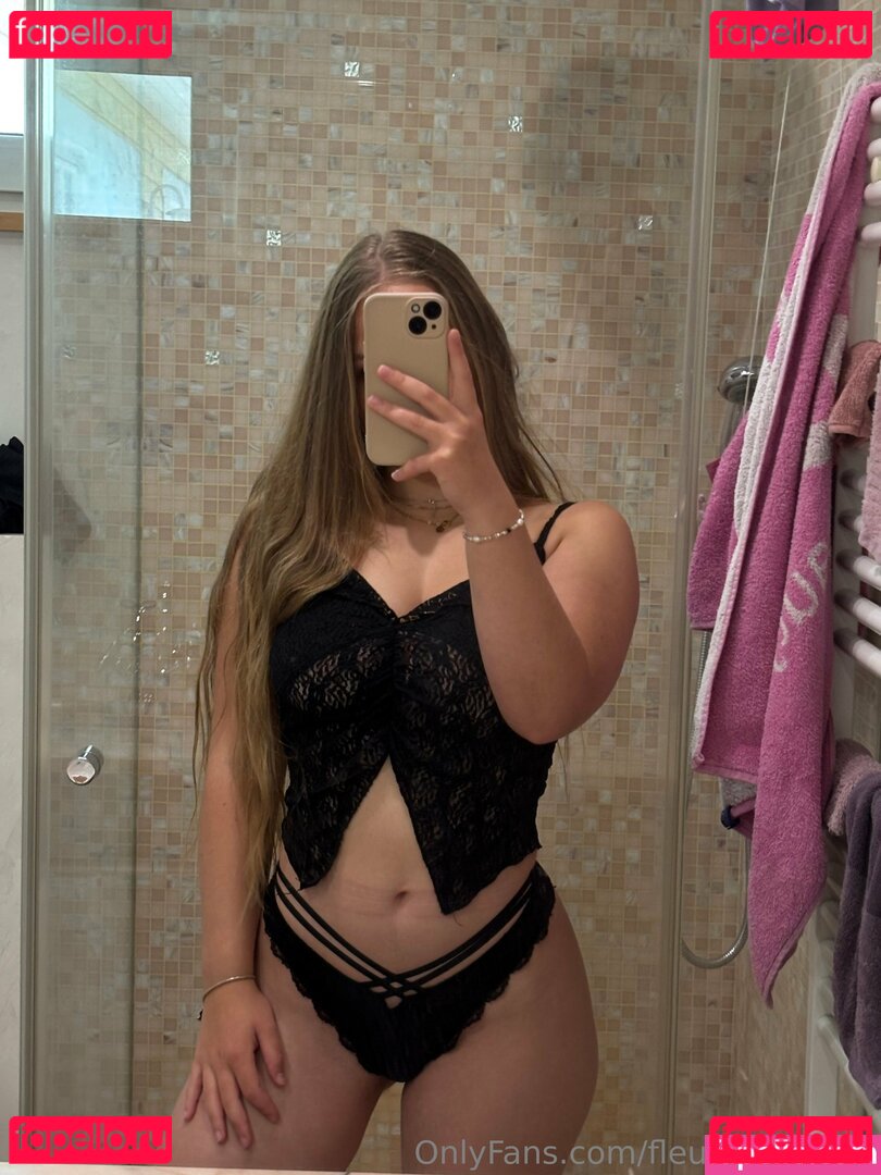 FleurSkywalker / fleurskyywalkerr Onlyfans Photo Gallery 