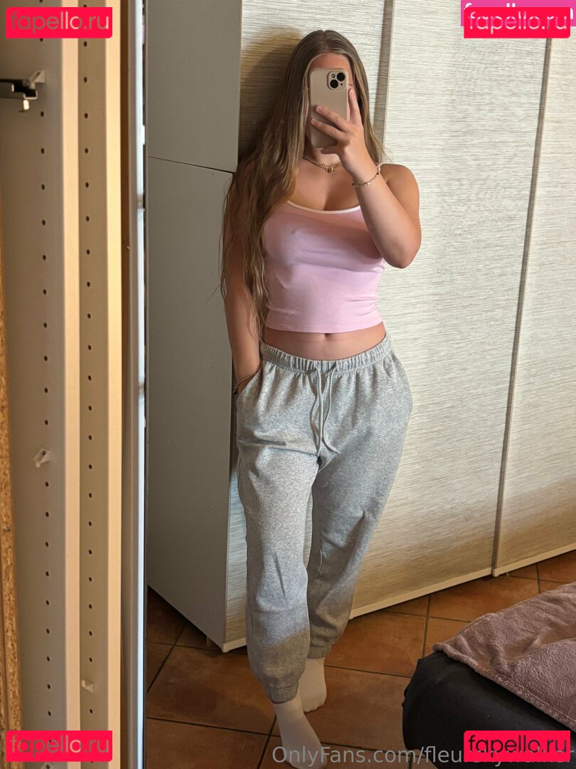 FleurSkywalker / fleurskyywalkerr Onlyfans Photo Gallery 