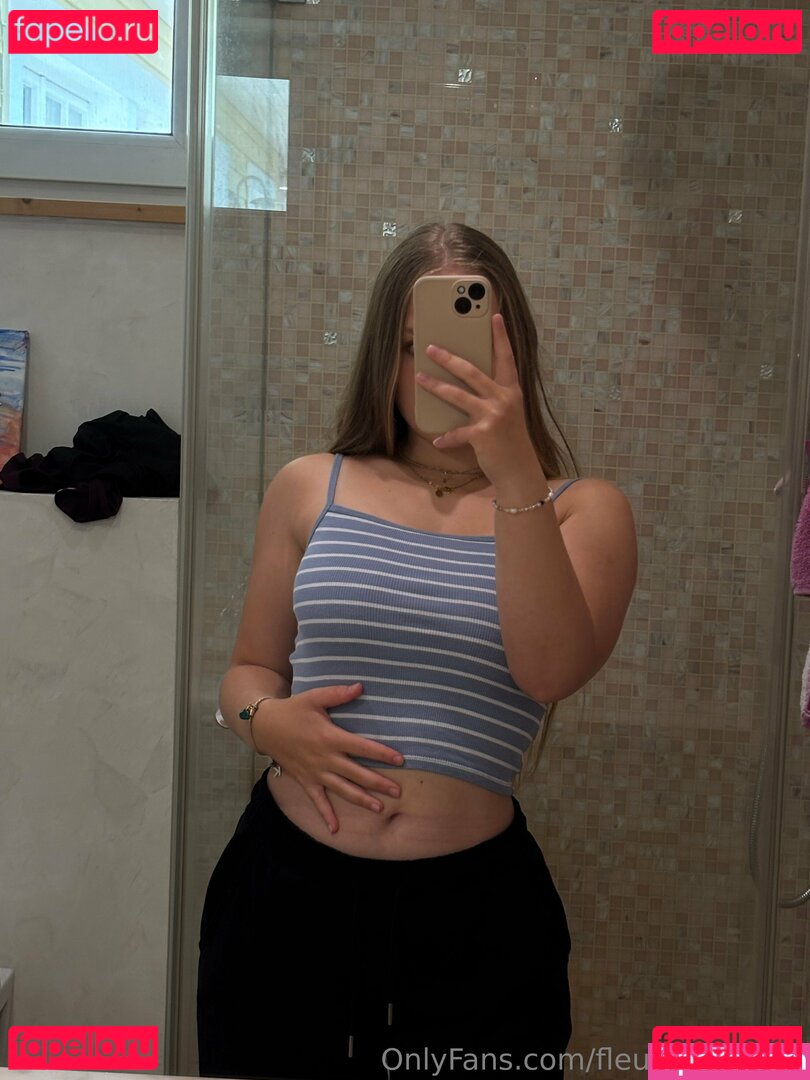 FleurSkywalker / fleurskyywalkerr Onlyfans Photo Gallery 