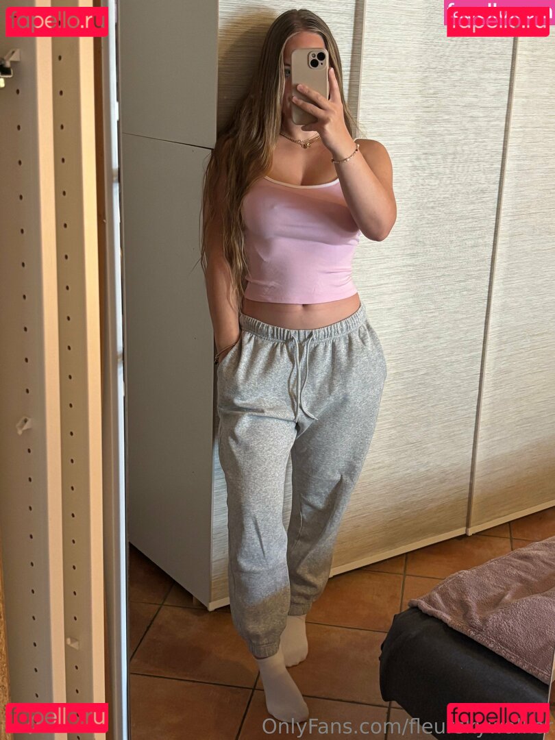 FleurSkywalker / fleurskyywalkerr Onlyfans Photo Gallery 