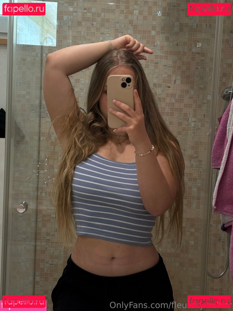 FleurSkywalker / fleurskyywalkerr Onlyfans Photo Gallery 