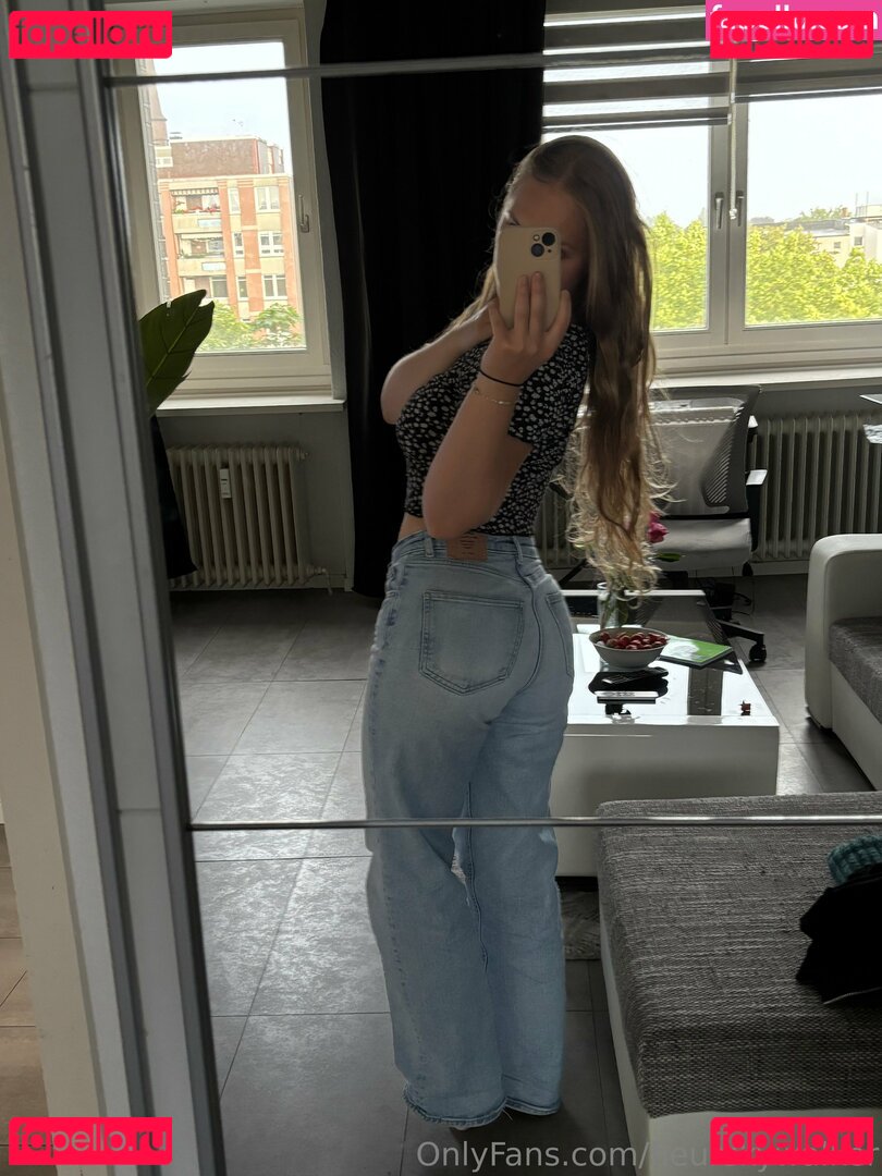 FleurSkywalker / fleurskyywalkerr Onlyfans Photo Gallery 