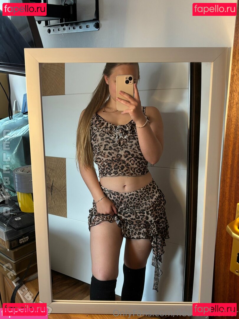 FleurSkywalker / fleurskyywalkerr Onlyfans Photo Gallery 