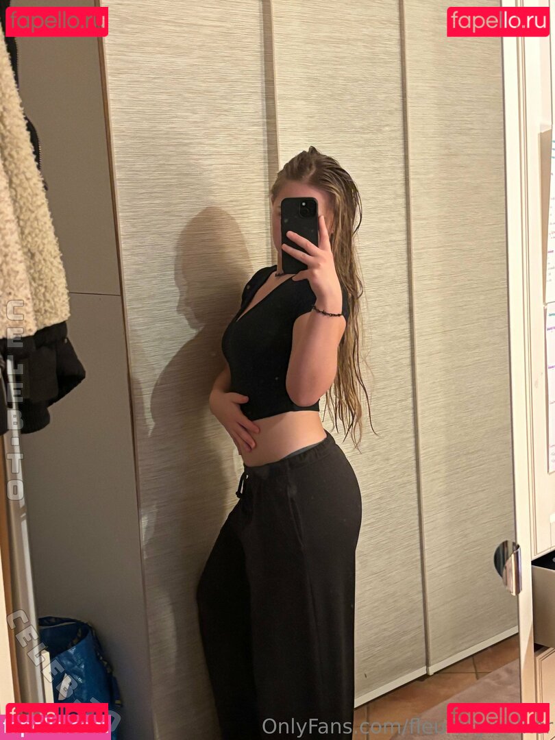 FleurSkywalker / fleurskyywalkerr Onlyfans Photo Gallery 