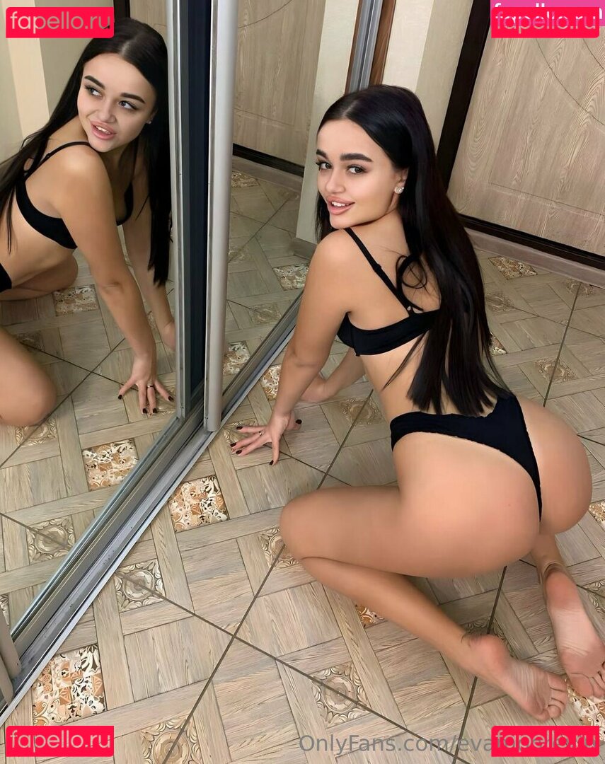 evamoorevip / evamorenop Onlyfans Photo Gallery 