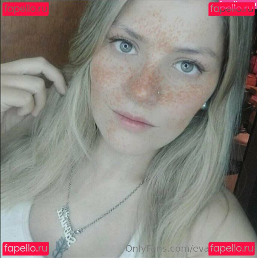 evamoorevip / evamorenop Onlyfans Photo Gallery 