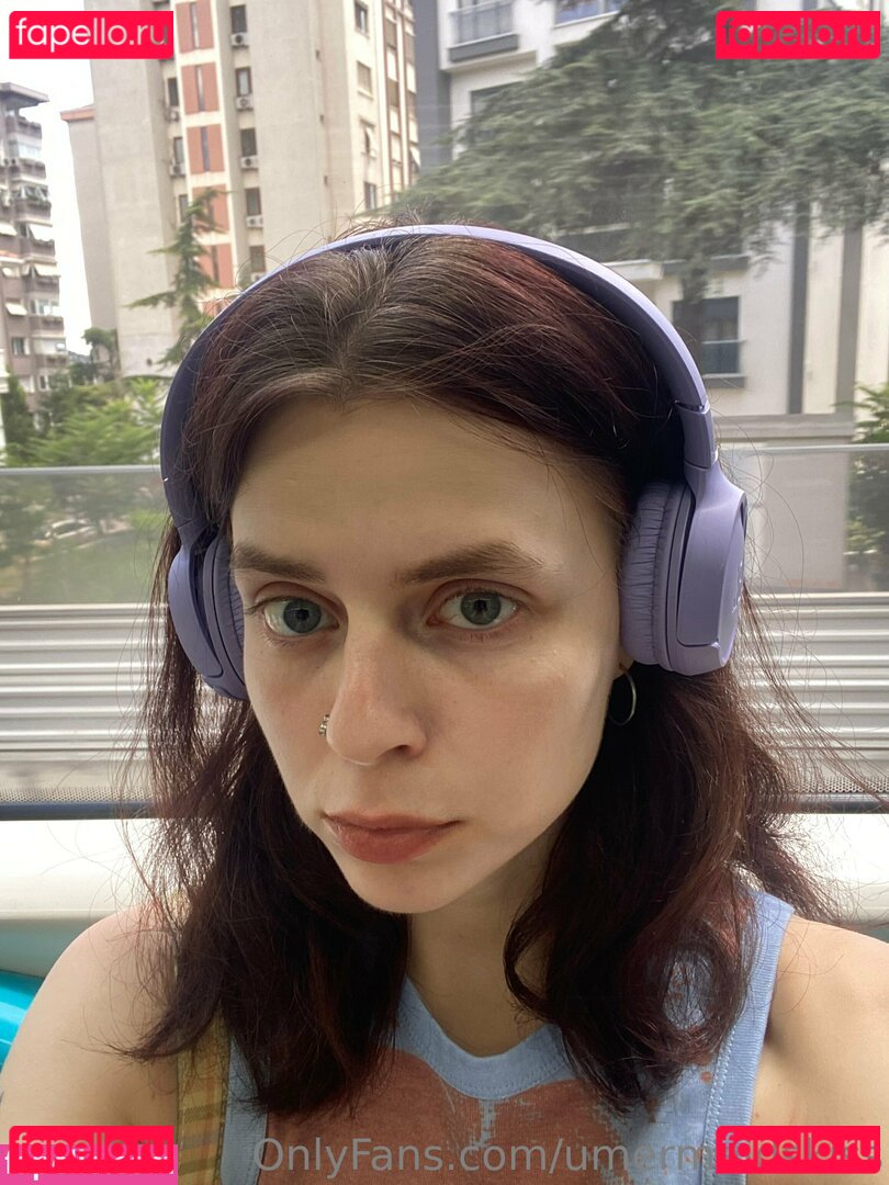 BeefyBeginner / MermaidsKiss / kissthemermaids / umermaidskiss Onlyfans Photo Gallery 