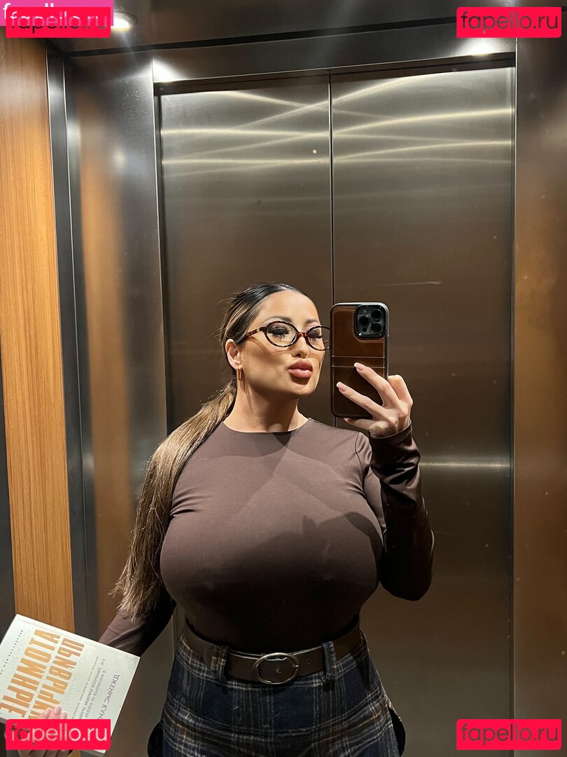 Suzannakurman / suzannasue Onlyfans Photo Gallery 