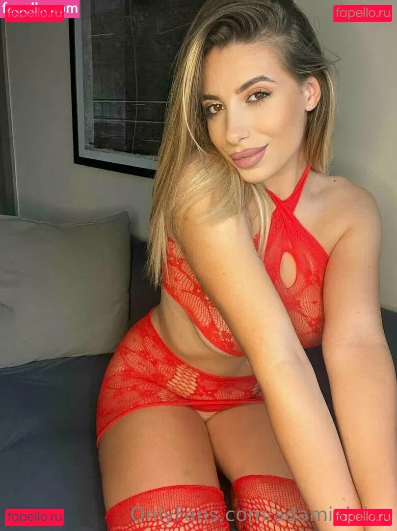 atmollyx Onlyfans Photo Gallery 