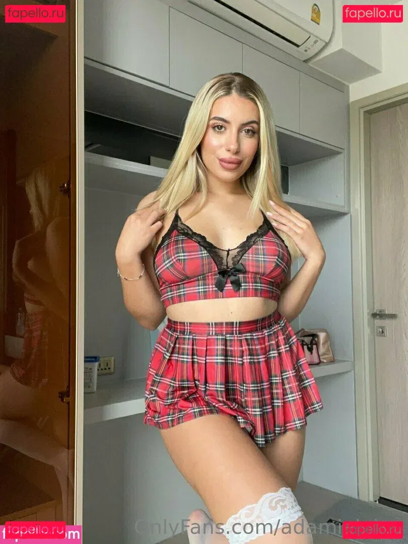 atmollyx Onlyfans Photo Gallery 